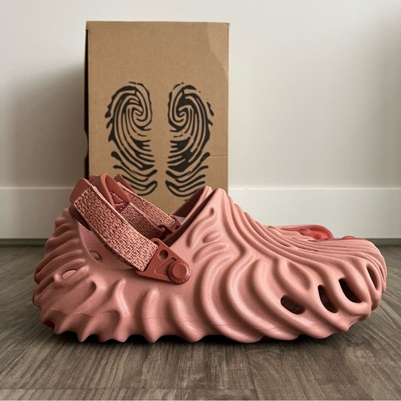 SALEHE BEMBURY X CROCS POLLEX CLOG KUWATA - Picture 3 of 16